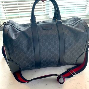 Gucci GG Supreme Black carry-on duffle bag